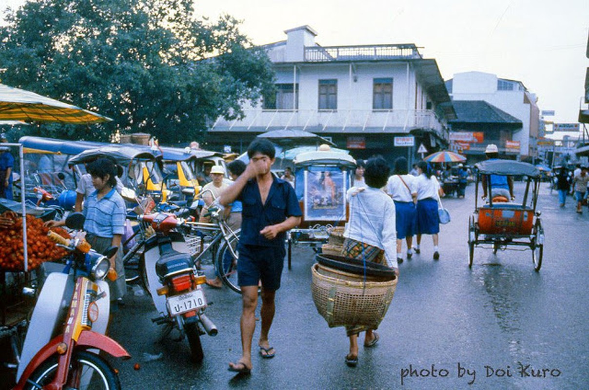 Chum anh cuoc song o thanh pho Chiang Mai nam 1984-Hinh-14